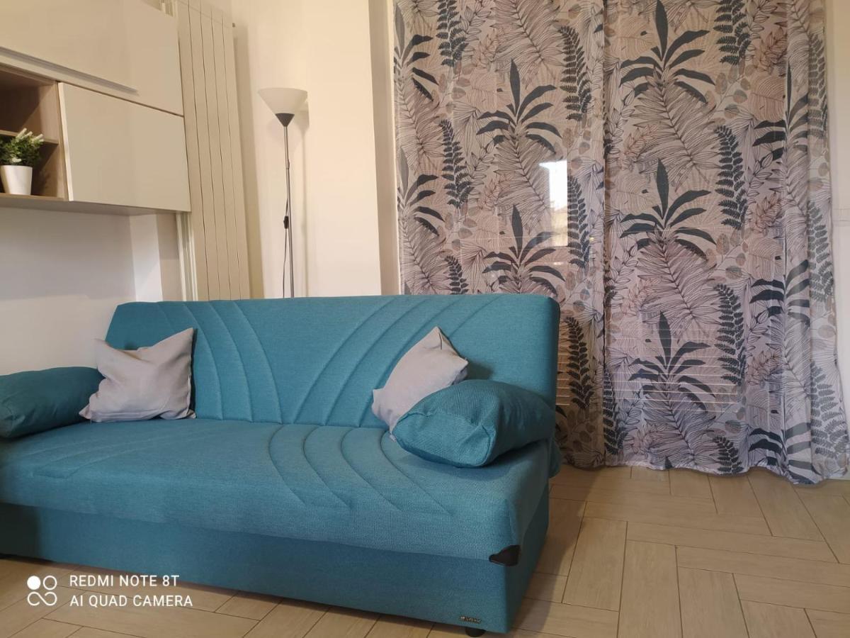 Casa Vacanza Indaco فيوميتشينو المظهر الخارجي الصورة